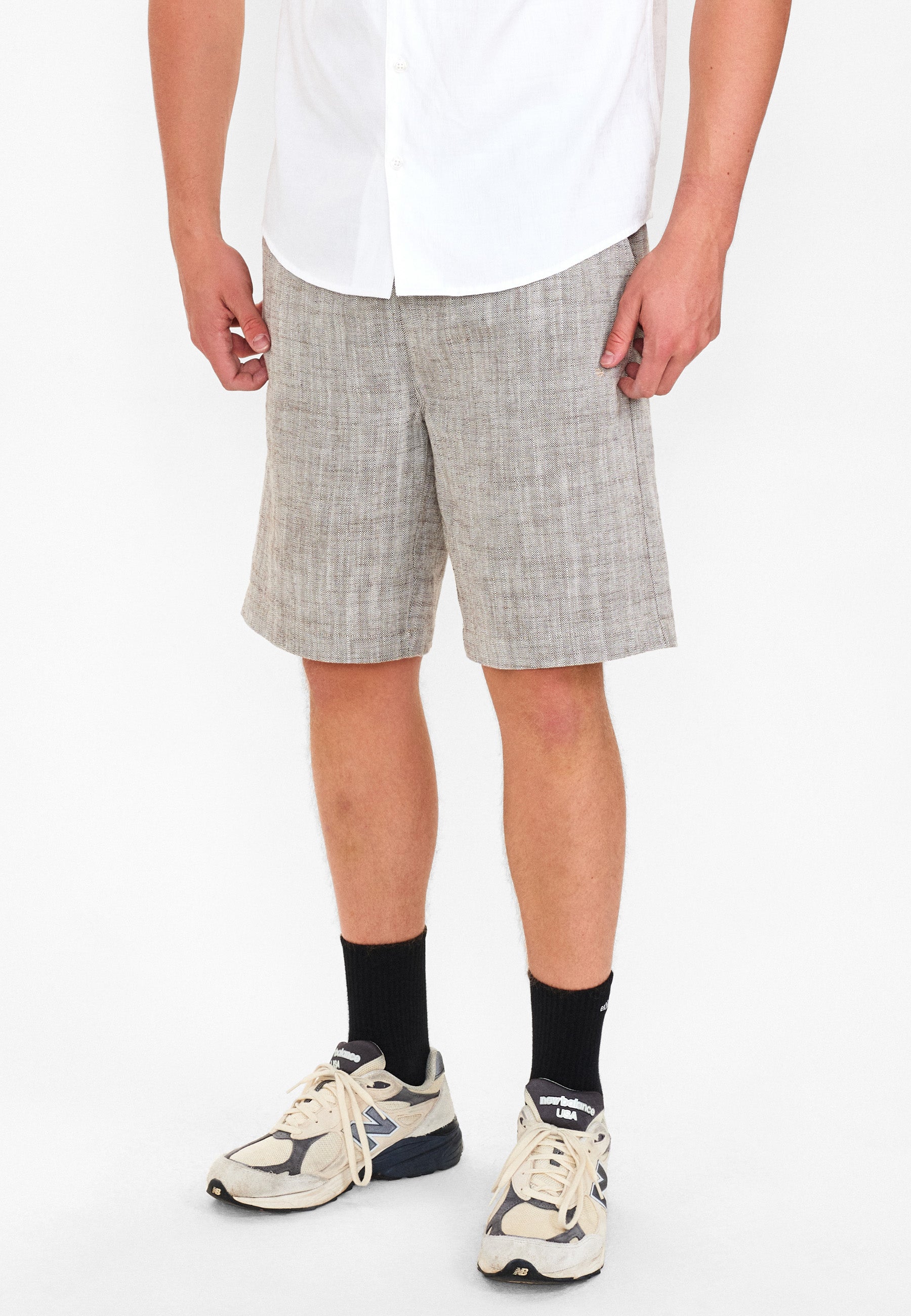 DXNMXRK. DX-Edis Shorts Dark Brown